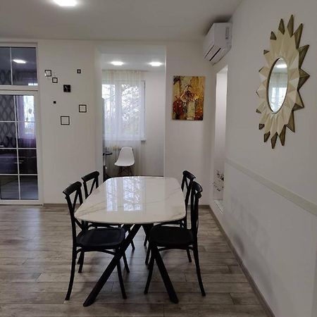 Modern Apartment In The Center With The View Of The Majestic Ararat Jerevan Exteriör bild