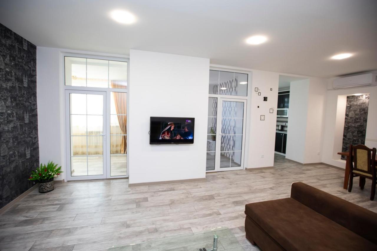 Modern Apartment In The Center With The View Of The Majestic Ararat Jerevan Exteriör bild